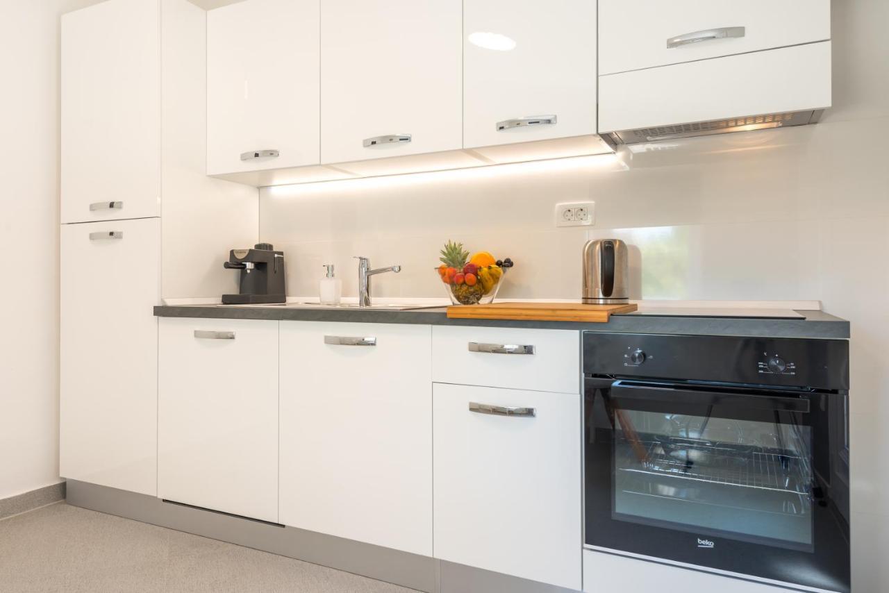 Petka Hill Apartment